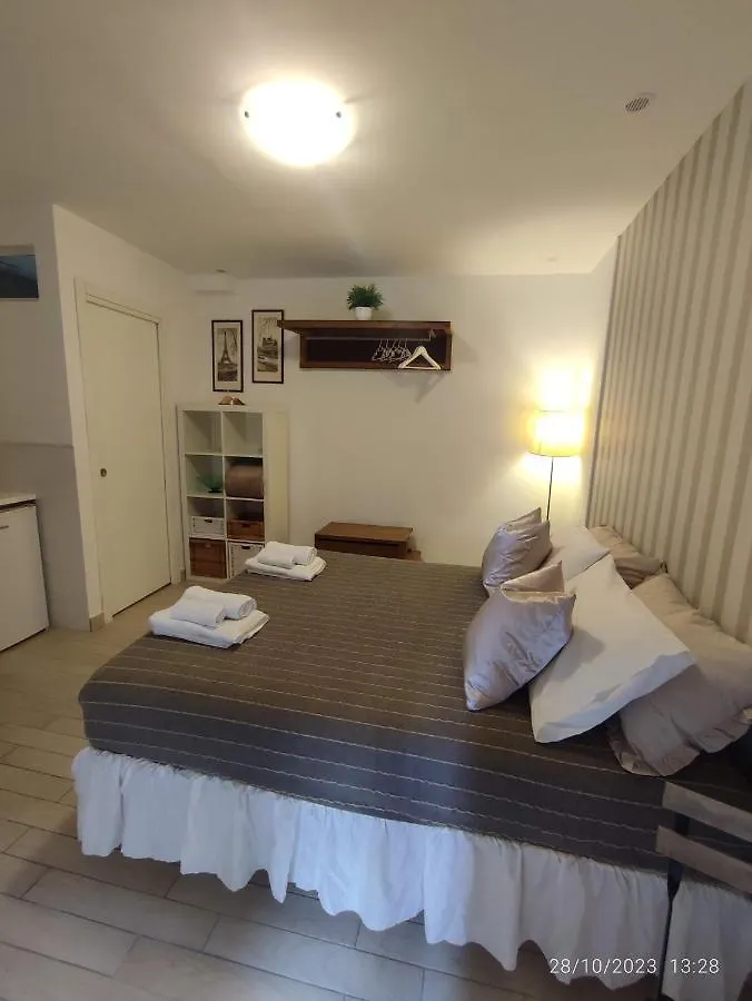 לינה וארוחת בוקר נאפולי La Casa Di Rosmary