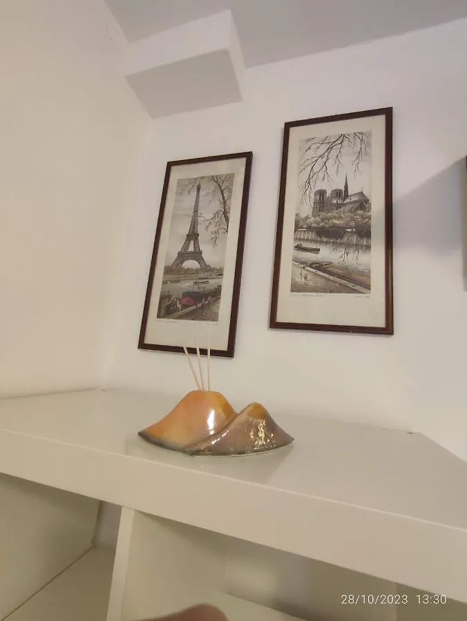 לינה וארוחת בוקר נאפולי La Casa Di Rosmary